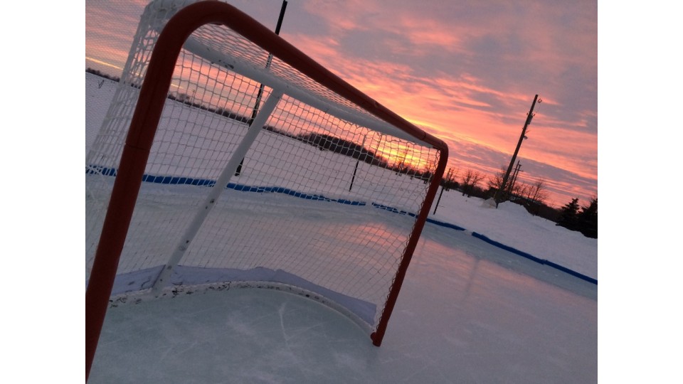 Backyard Ice Hockey Rink Gallery Pictures of Backyard Ice Rinks